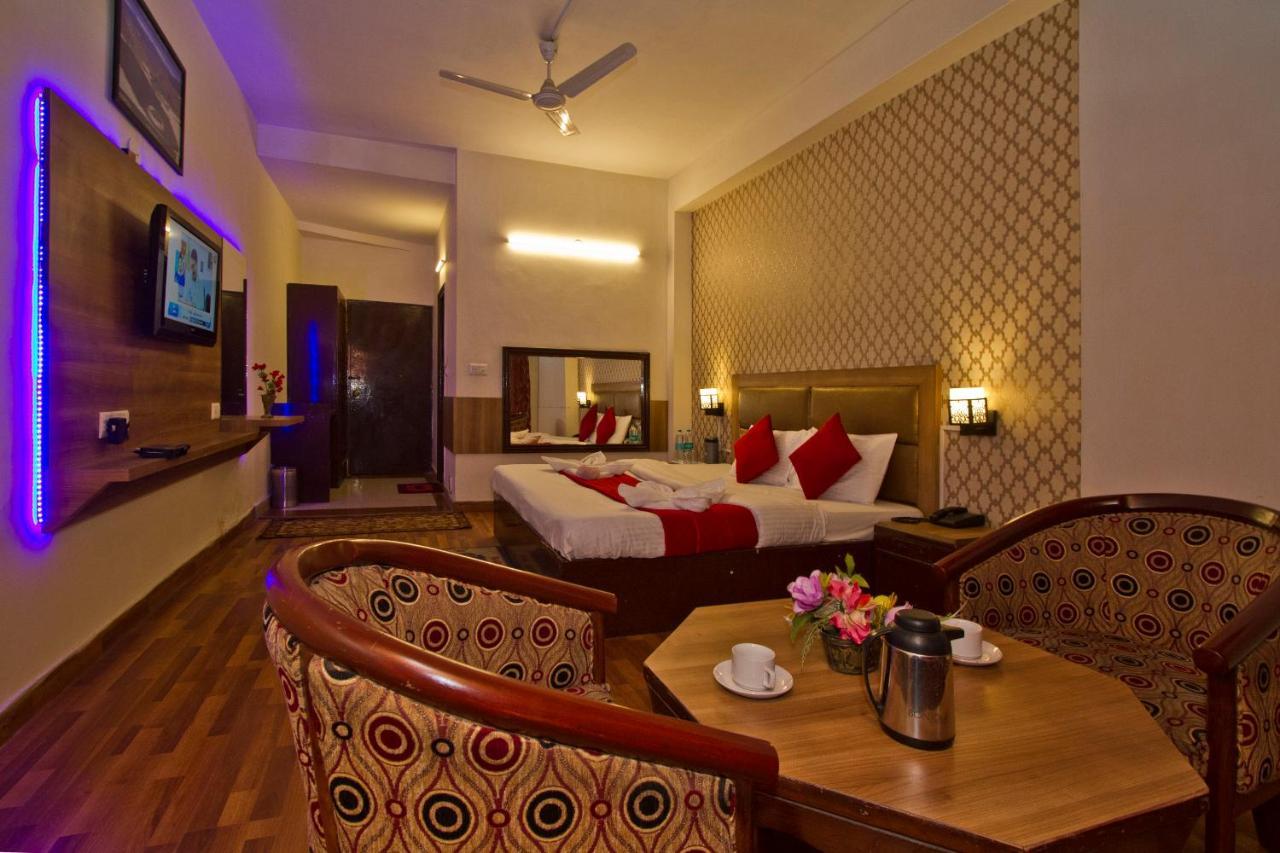 מנאלי Hotel Sitara International מראה חיצוני תמונה